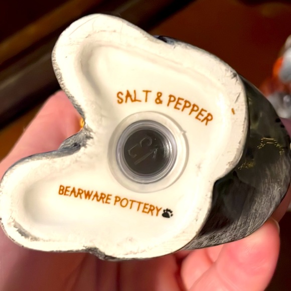 Boyd’s Bears Bearware Pottery Salt & Pepper Shakers Set - Picture 5 of 5